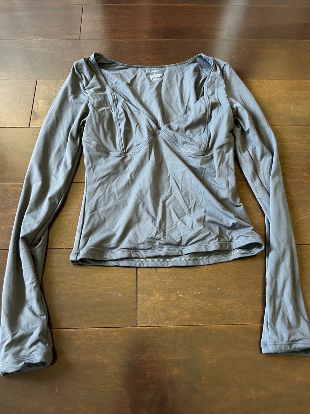 Women's Long-Sleeve V-Neck Stretch Top in Gray